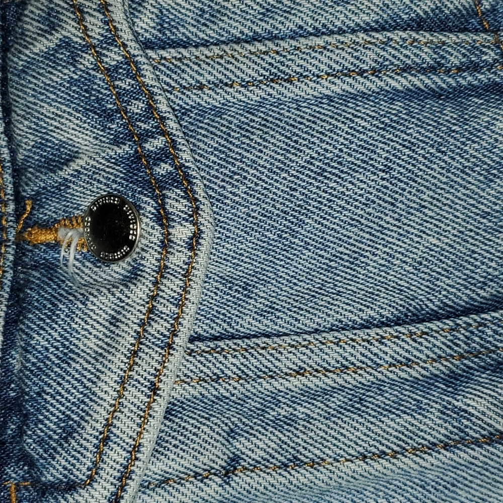 Like New Jean Jacket - Picture 4 of 8